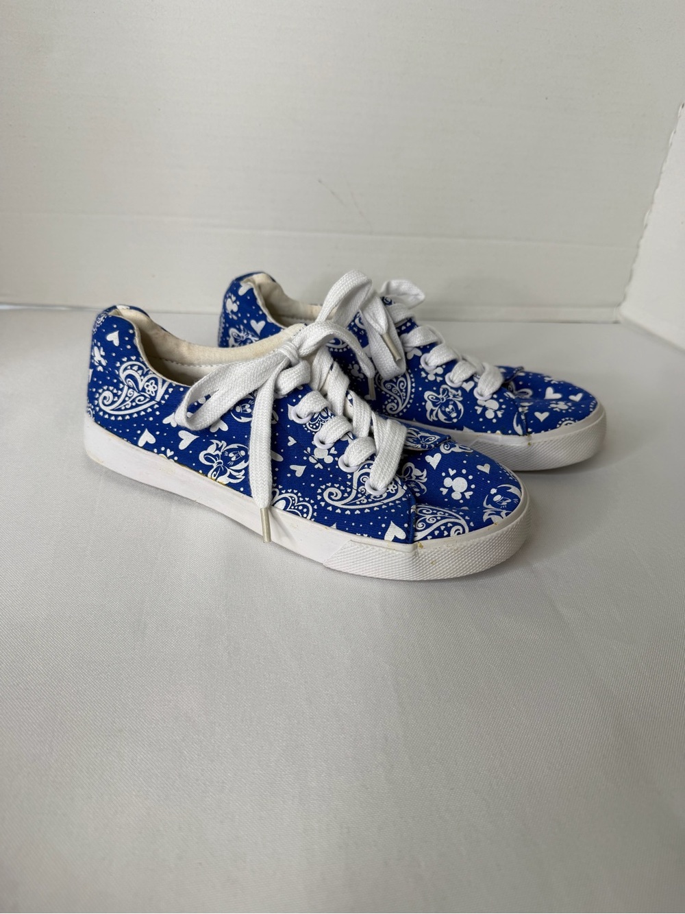 Disney Parks Blue Bandana-Print Minnie Mouse Kids Lace-Up Sneakers Size 4